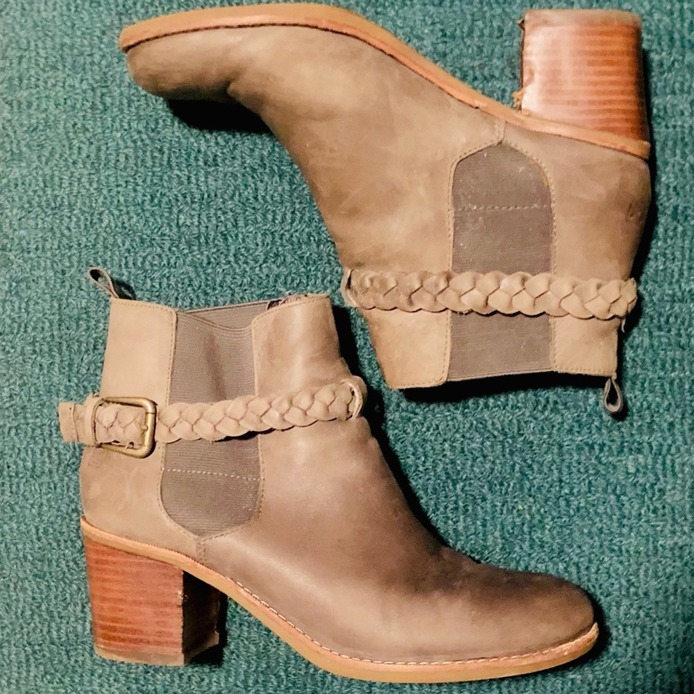 Sperry gray Leather ankle booties